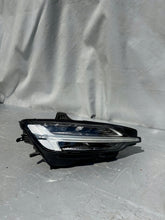 Laden Sie das Bild in den Galerie-Viewer, Frontscheinwerfer Volvo S60 V60 Rechts Scheinwerfer Headlight SCH1925096373zq