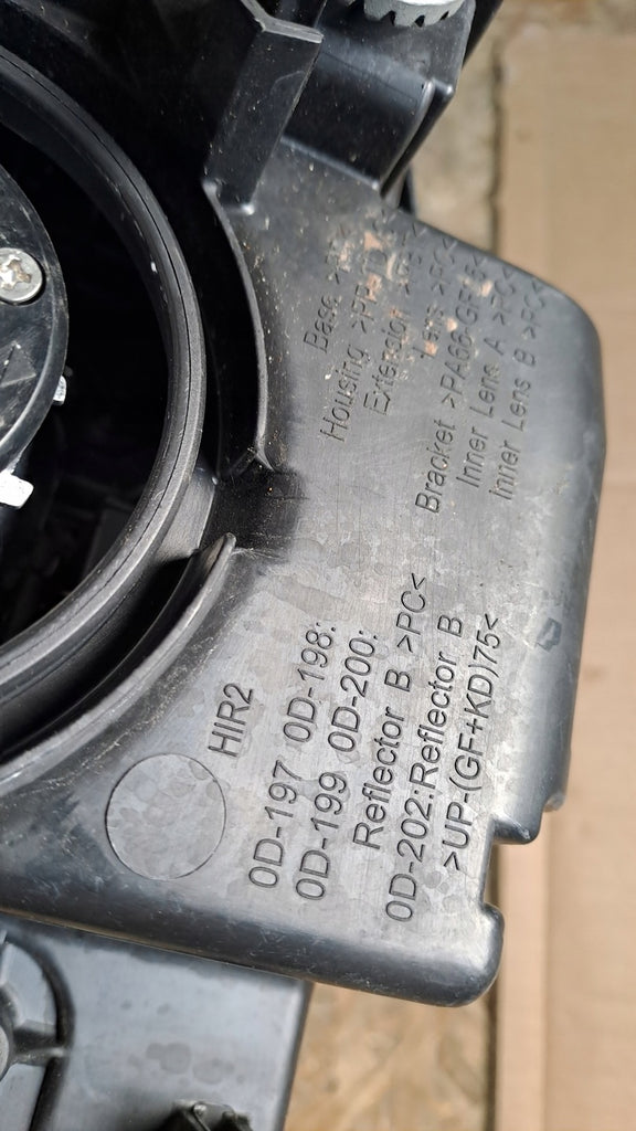 Frontscheinwerfer Toyota Yaris Rechts Scheinwerfer Headlight