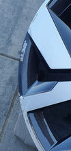 Load image into Gallery viewer, 1x Alufelge 20 Zoll 9.0" 5x112 42ET Glanz Silber 5LA601025CB Skoda Enyaq FEL9345821359av