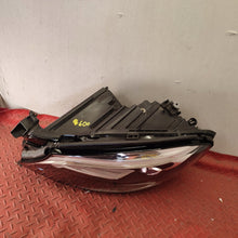 Laden Sie das Bild in den Galerie-Viewer, Frontscheinwerfer Mercedes-Benz Gle W166 A1668209561 LED Links Headlight