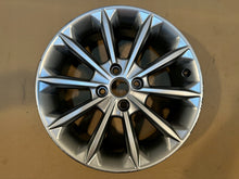 Laden Sie das Bild in den Galerie-Viewer, 1x Alufelge 17 Zoll 7.0&quot; 4x108 47 5ET H1BC-1007-D1A Ford Fiesta Rim Wheel