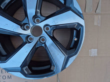 Load image into Gallery viewer, 1x Alufelge 18 Zoll 7.0" 5x114.3 35ET Toyota Rav 4 Iv Rim Wheel FEL2561278168fl