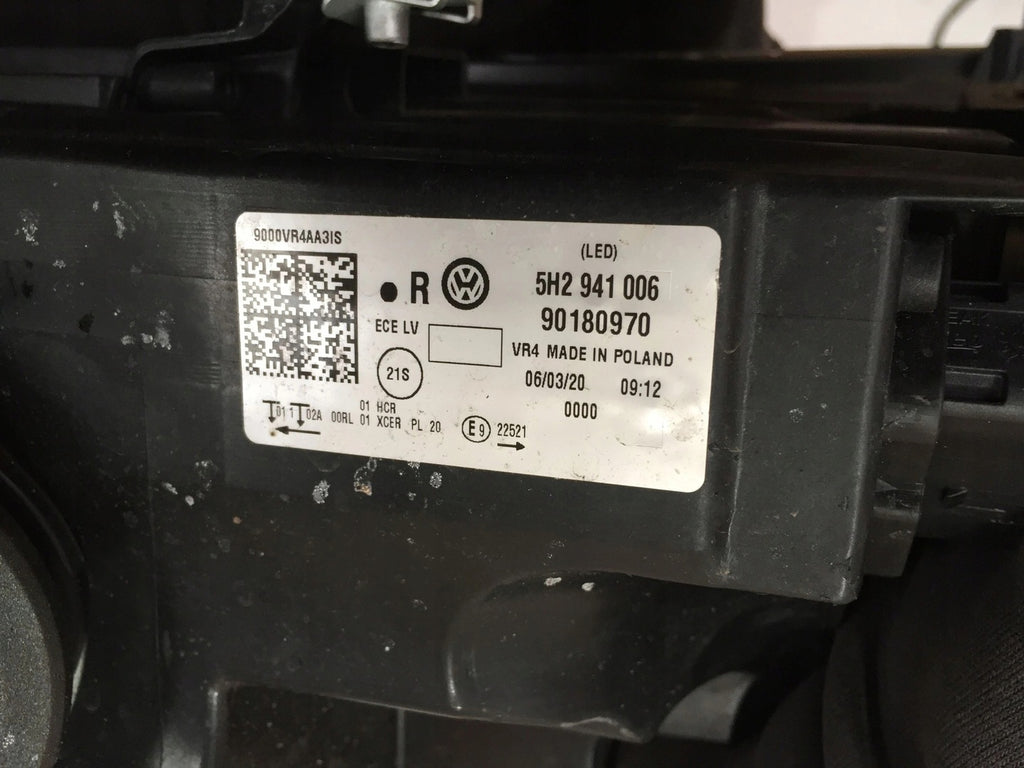 Frontscheinwerfer VW Golf VIII 5H2941006 LED Rechts Scheinwerfer Headlight SCH8455619979rz