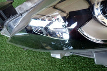 Laden Sie das Bild in den Galerie-Viewer, Frontscheinwerfer Mazda 3 BHR151040 Ein Stück (Rechts oder Links) Headlight SCH3151202291fj