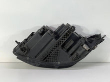 Laden Sie das Bild in den Galerie-Viewer, Frontscheinwerfer VW Tiguan 030111923200 Rechts Scheinwerfer Headlight SCH9597632961kg