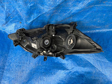 Laden Sie das Bild in den Galerie-Viewer, Frontscheinwerfer Toyota Auris 8115002540 LED Links Scheinwerfer Headlight