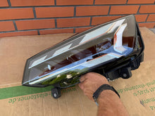 Laden Sie das Bild in den Galerie-Viewer, Frontscheinwerfer Audi Q2 81A941035 LED Links Scheinwerfer Headlight