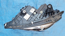 Laden Sie das Bild in den Galerie-Viewer, Frontscheinwerfer Mercedes-Benz W206 A2069067103 LED Links Headlight SCH5012976651du