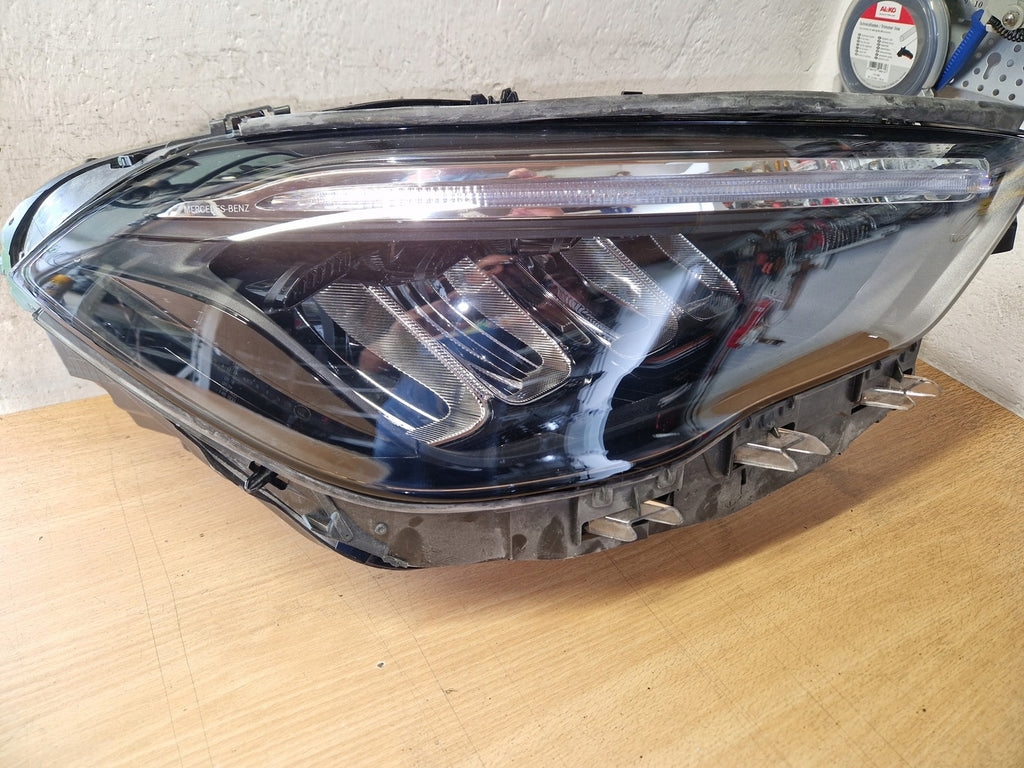 Frontscheinwerfer Mercedes-Benz W247 A2479063604 LED Rechts Headlight