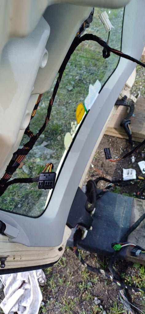 Heckklappe Mercedes-Benz W212 Rückseite Gelb kofferraumklappe Tailgate