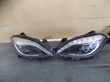 Laden Sie das Bild in den Galerie-Viewer, Frontscheinwerfer Mercedes-Benz W246 A2468207761 Xenon Rechts oder Links