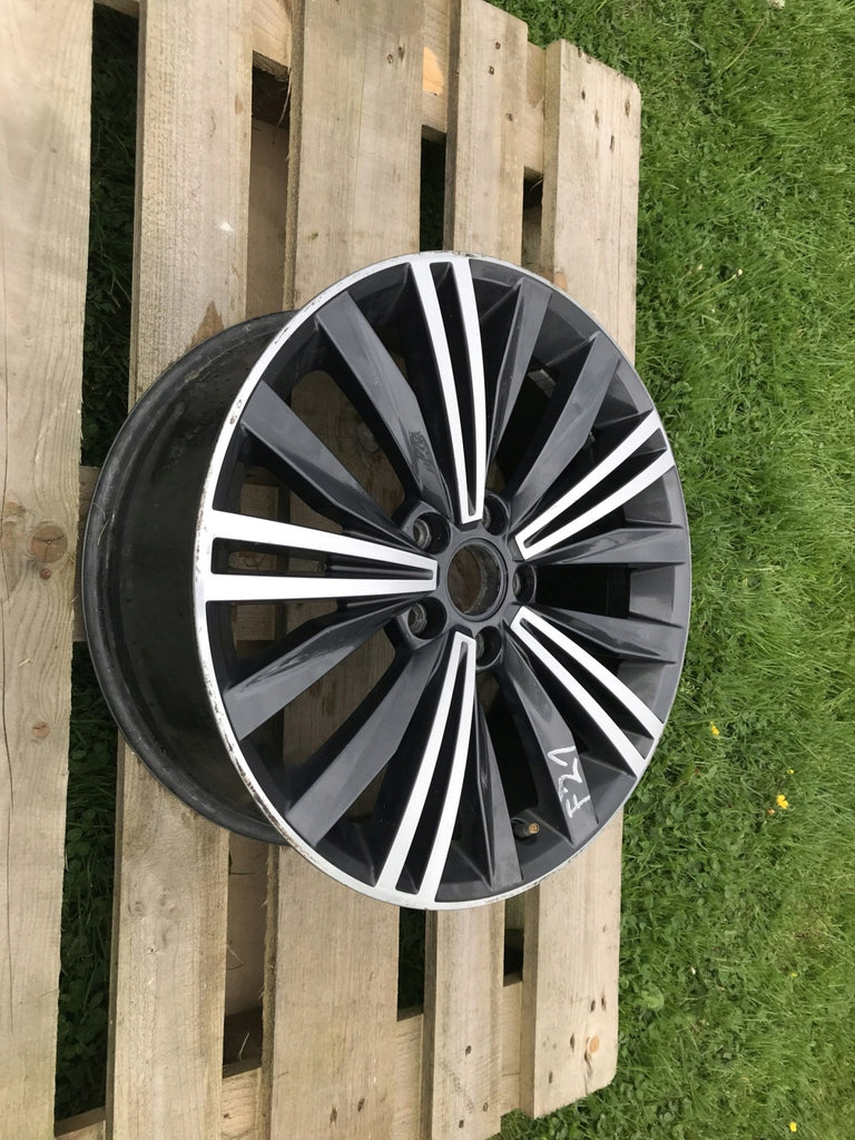 1x Alufelge 18 Zoll 7.0" 5x112 43ET Glanz Graphit 5NN601025L Mg Tiguan Rim Wheel FEL7223793870df