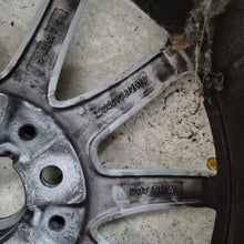 Load image into Gallery viewer, 1x Alufelge 17 Zoll 7.5" 5x120 6856061 BMW F39 X1 F48 Rim Wheel FEL9541543356lh