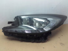 Laden Sie das Bild in den Galerie-Viewer, Frontscheinwerfer Toyota Aygo X 22R-A 0H-31 Links Scheinwerfer Headlight SCH4943522805zr