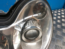 Laden Sie das Bild in den Galerie-Viewer, Frontscheinwerfer Mercedes-Benz W203 A2038203761 Xenon Links Headlight SCH1550563159nb