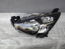 Laden Sie das Bild in den Galerie-Viewer, Frontscheinwerfer Mazda III DB5J-51040 Links Scheinwerfer Headlight