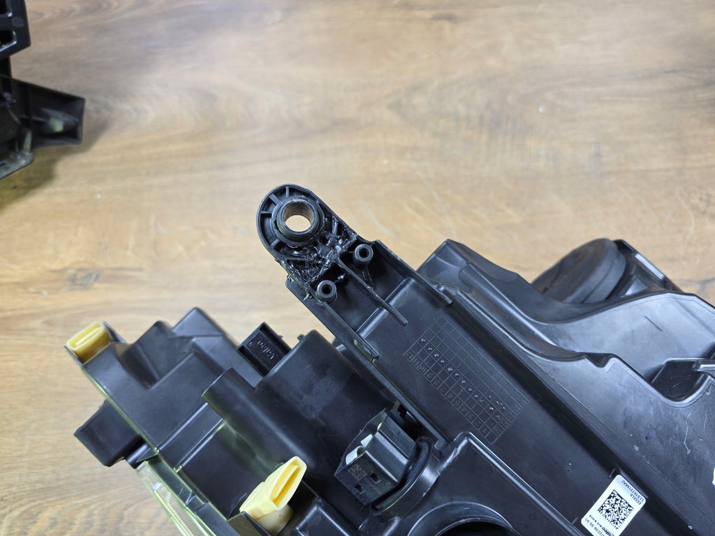 Frontscheinwerfer Seat Ibiza I V 6F1941005E LED Ein Stück (Rechts oder Links)