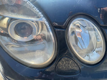 Laden Sie das Bild in den Galerie-Viewer, Frontscheinwerfer Mercedes-Benz S211 W211 MBES211LPP Xenon Rechts Headlight