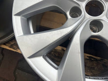 Laden Sie das Bild in den Galerie-Viewer, 1x Alufelge 17 Zoll 403002111R Renault Captur Ii Rim Wheel FEL9025910396oo