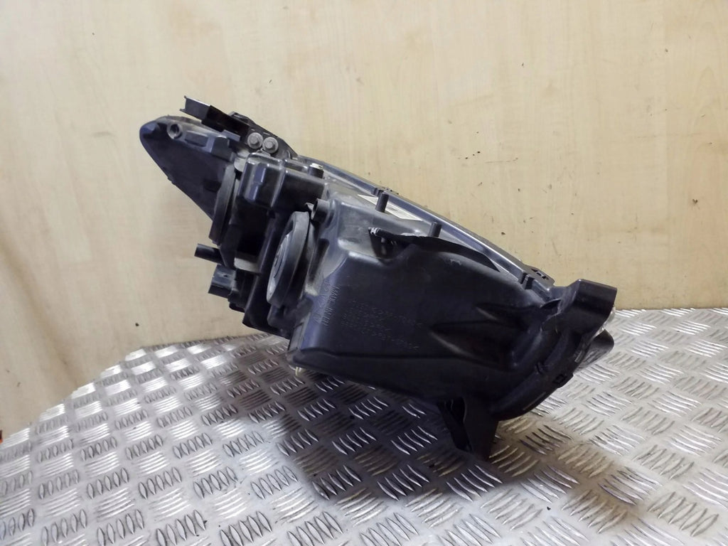 Frontscheinwerfer Ford Mondeo DS7313W030BE DS7313A005A89908746 Links Headlight SCH8110137894dk