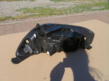 Laden Sie das Bild in den Galerie-Viewer, Frontscheinwerfer Ford Focus NX7B-13E014-CF Rechts Scheinwerfer Headlight SCH5451859754yq
