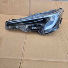 Laden Sie das Bild in den Galerie-Viewer, Frontscheinwerfer Toyota Corolla 8115002X10 Links Scheinwerfer Headlight SCH6204201299ja
