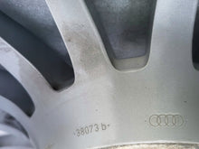 Load image into Gallery viewer, 1x Alufelge 17 Zoll 7.5&quot; 5x112 29ET Glanz Silber 8W0601025AE Audi A4 Rim Wheel