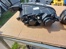 Load image into Gallery viewer, Frontscheinwerfer Dacia Spring 260101001R 260607303R Ein Satz Headlight SCH5360965234yi