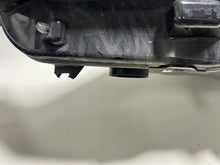 Load image into Gallery viewer, Frontscheinwerfer Seat Tarraco 5FJ941008D 5FJ941007D LED Rechts oder Links