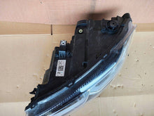 Laden Sie das Bild in den Galerie-Viewer, Frontscheinwerfer VW Polo 2G1941005 73669519 Links Scheinwerfer Headlight SCH8265217367tb