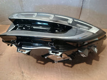 Laden Sie das Bild in den Galerie-Viewer, Frontscheinwerfer Renault 260606796R LED Links Scheinwerfer Headlight SCH3102519680hz