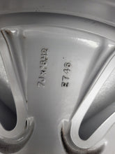 Laden Sie das Bild in den Galerie-Viewer, 1x Alufelge 16 Zoll 7.0&quot; 5x112 46ET Skoda Octavia 5e3 Iv Rim Wheel