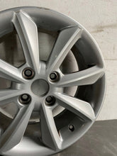 Laden Sie das Bild in den Galerie-Viewer, 1x Alufelge 16 Zoll 6.5" 4x108 47 5ET Glanz Silber H1BJ-1007-C1A Ford Fiesta I FEL6585066119rm