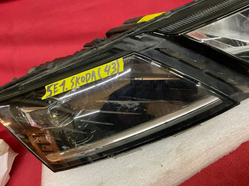 Frontscheinwerfer Skoda Octavia III 5E1941016 Rechts Scheinwerfer Headlight SCH7776254985fy