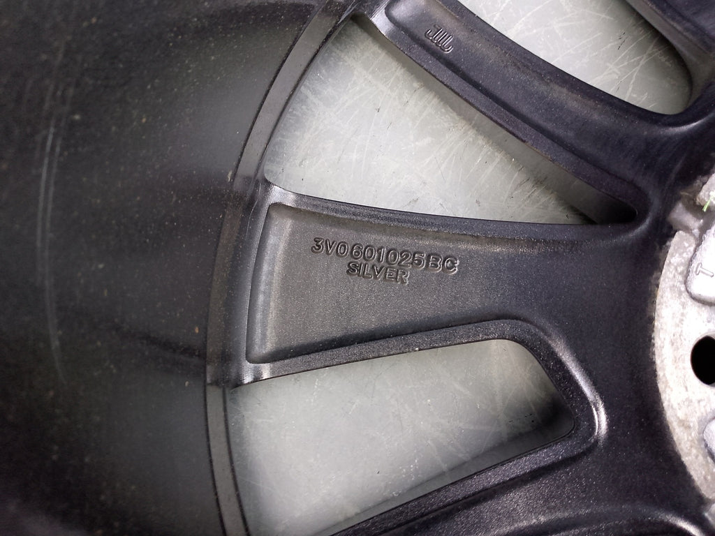 1x Alufelge 18 Zoll 8.5" 5x112 41ET 3V0601025BC Skoda Superb Iii Rim Wheel