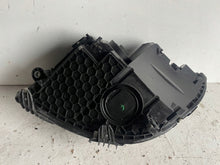 Laden Sie das Bild in den Galerie-Viewer, Frontscheinwerfer Mercedes-Benz W206 A2069067203 LED Rechts Headlight SCH7071713652ht