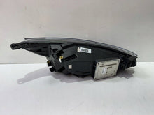 Laden Sie das Bild in den Galerie-Viewer, Frontscheinwerfer Ford Focus JX7B-13E017-AH JX7B-13E017- 85122000 LED Links SCH5097771240vf