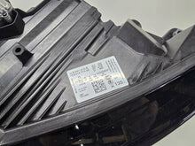 Laden Sie das Bild in den Galerie-Viewer, Frontscheinwerfer Skoda Enyaq 5LB941015B LED Links Scheinwerfer Headlight