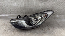 Laden Sie das Bild in den Galerie-Viewer, Frontscheinwerfer Hyundai I30 HI3012 Links Scheinwerfer Headlight SCH5201354966fd
