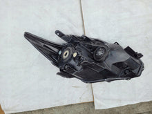 Laden Sie das Bild in den Galerie-Viewer, Frontscheinwerfer Toyota Prius 12608893526 Links Scheinwerfer Headlight SCH2641129574bb