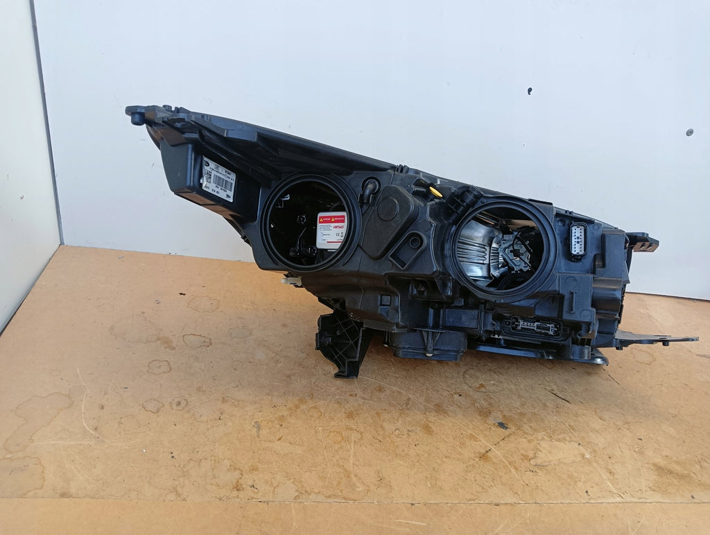 Frontscheinwerfer Ford Kuga 90156447 GV4113D155EH Xenon Links Headlight SCH9443658801cz