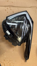 Load image into Gallery viewer, Frontscheinwerfer Kia Sportage R292112010 Full LED Links Scheinwerfer Headlight SCH3878124341lc