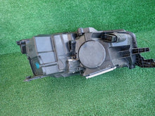 Load image into Gallery viewer, Frontscheinwerfer Skoda Fabia III 6V1941015 Links Scheinwerfer Headlight