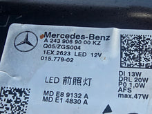 Laden Sie das Bild in den Galerie-Viewer, Frontscheinwerfer Mercedes-Benz Eqa Eqb A2439069000KZ 11577902 Rechts Headlight SCH1572233718tq