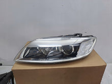 Load image into Gallery viewer, Frontscheinwerfer Audi Q7 4L0941003A Xenon Links Scheinwerfer Headlight