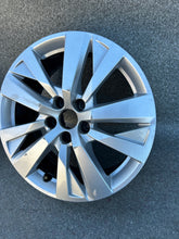 Laden Sie das Bild in den Galerie-Viewer, 1x Alufelge 17 Zoll 7.0" 5x108 9809687177 Peugeot I Rim Wheel FEL7746883854we