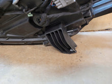 Laden Sie das Bild in den Galerie-Viewer, Frontscheinwerfer Mitsubishi Outlander III 8301C8-64 Full LED Rechts Headlight