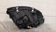 Laden Sie das Bild in den Galerie-Viewer, Frontscheinwerfer Mercedes-Benz W205 A2059061506 Vorderseite Headlight SCH9987770254bz