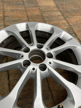 Load image into Gallery viewer, 1x Alufelge 17 Zoll 7.5&quot; 5x112 A1564011700 Mercedes-Benz Gla Rim Wheel