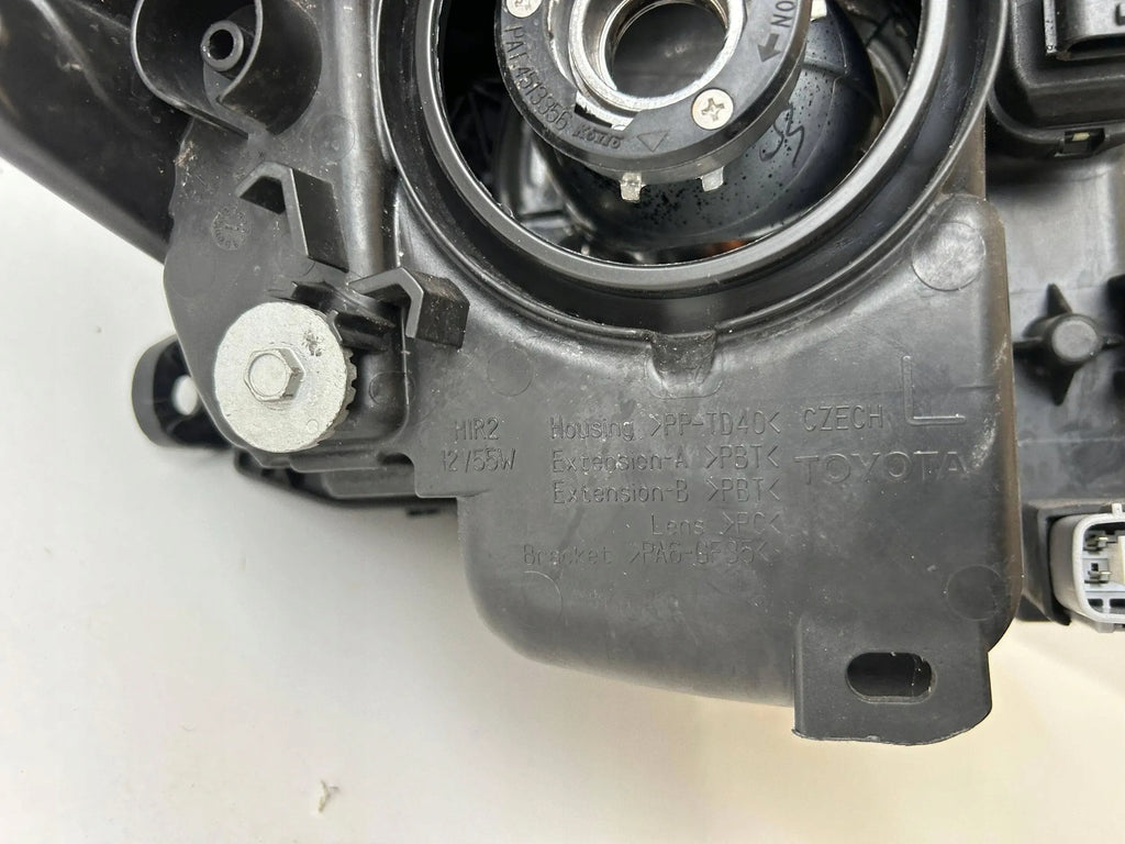 Frontscheinwerfer Toyota Yaris Links Scheinwerfer Headlight